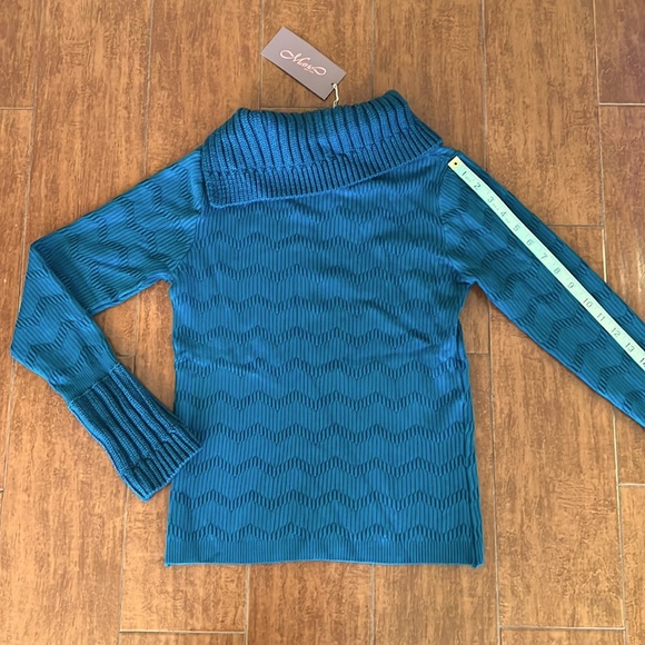 Teal Split Collar Mock Turtleneck - Picture 5 of 13